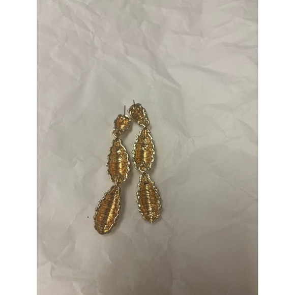 Fashion custom Gold Earrings - Picture 3 of 3